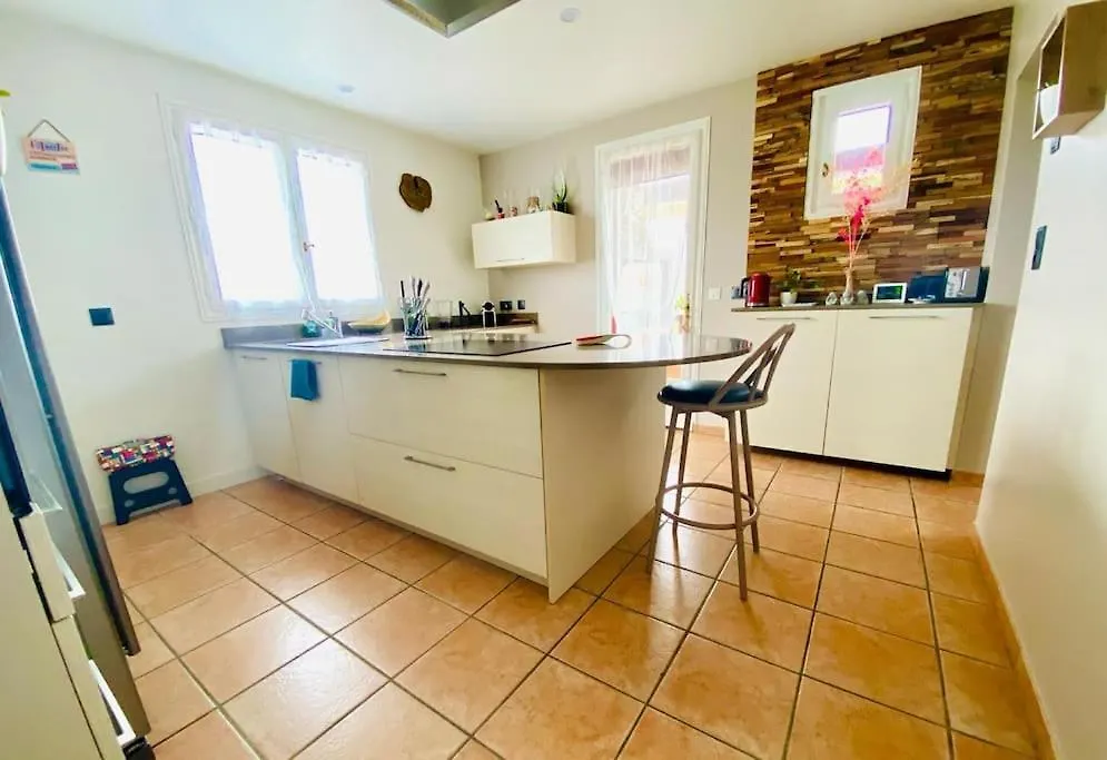 Maison Avec Piscine Interieure Chauffee A 10Min De Biarritz Ahetze Villa
