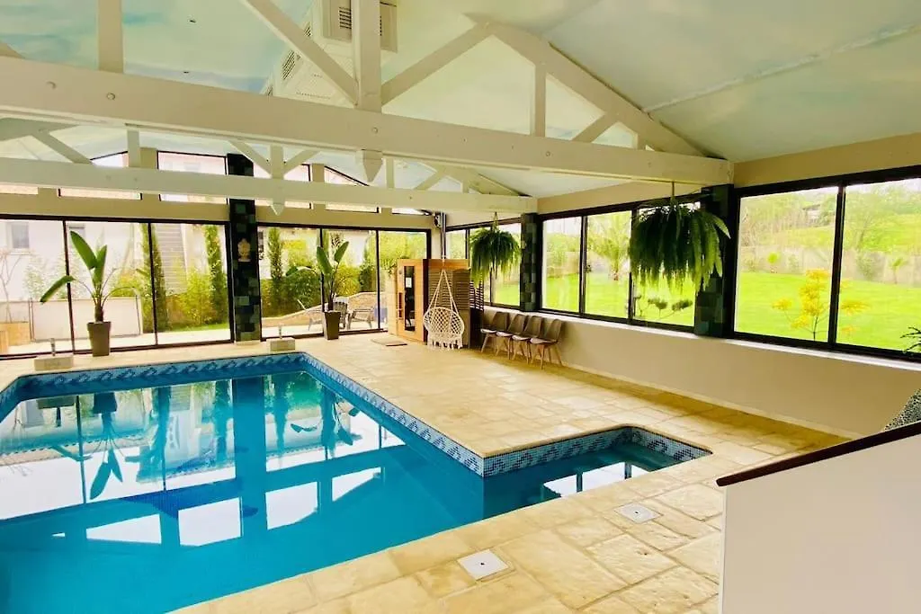 Maison Avec Piscine Interieure Chauffee A 10Min De Biarritz Ahetze 0*,  France