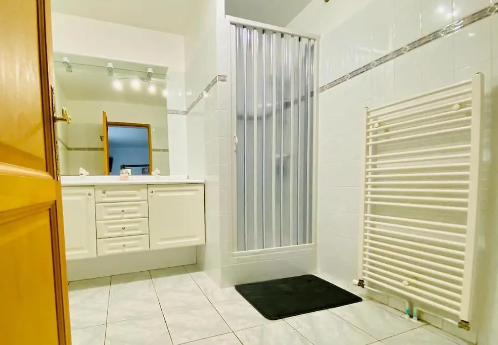 Maison Avec Piscine Interieure Chauffee A 10Min De Biarritz Ahetze
